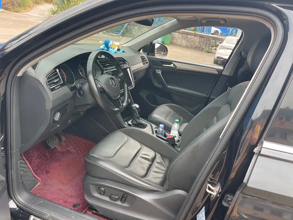 Volkswagen Tiguan L — миниатюра 9