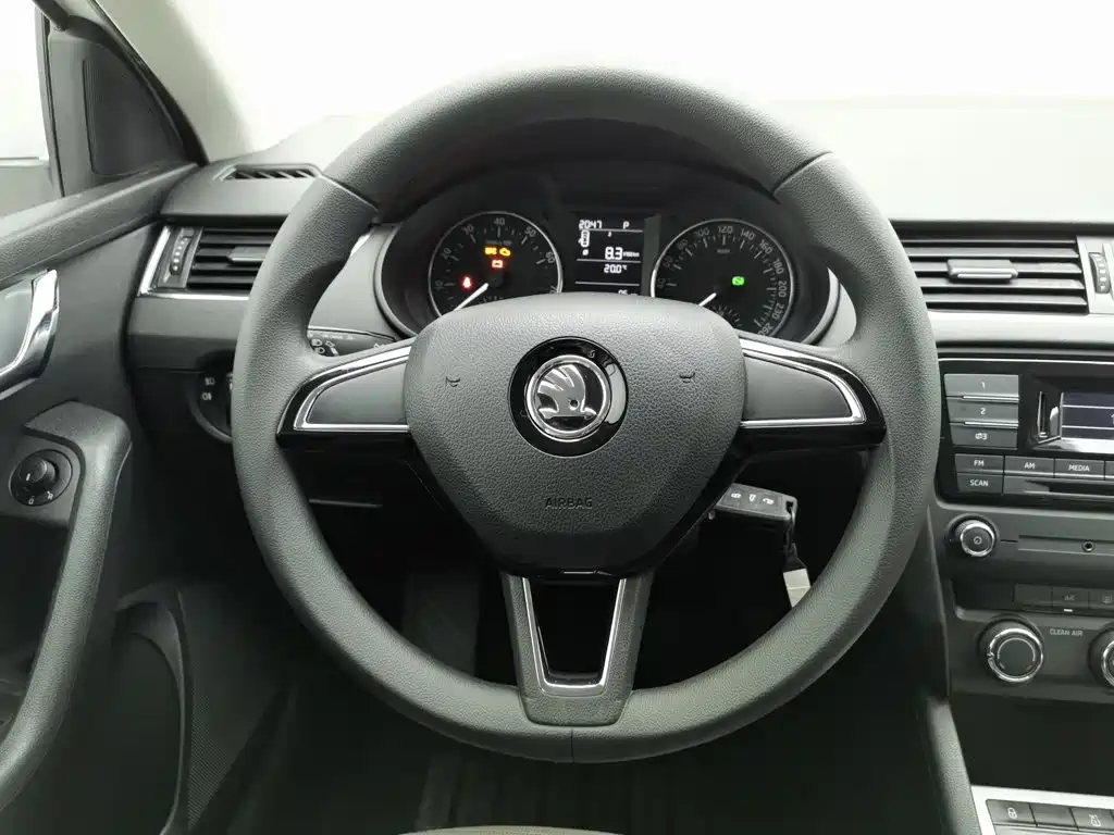 Skoda Octavia — миниатюра 11