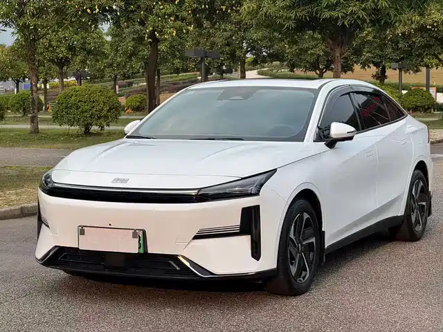 2024 Geely Galaxy L6