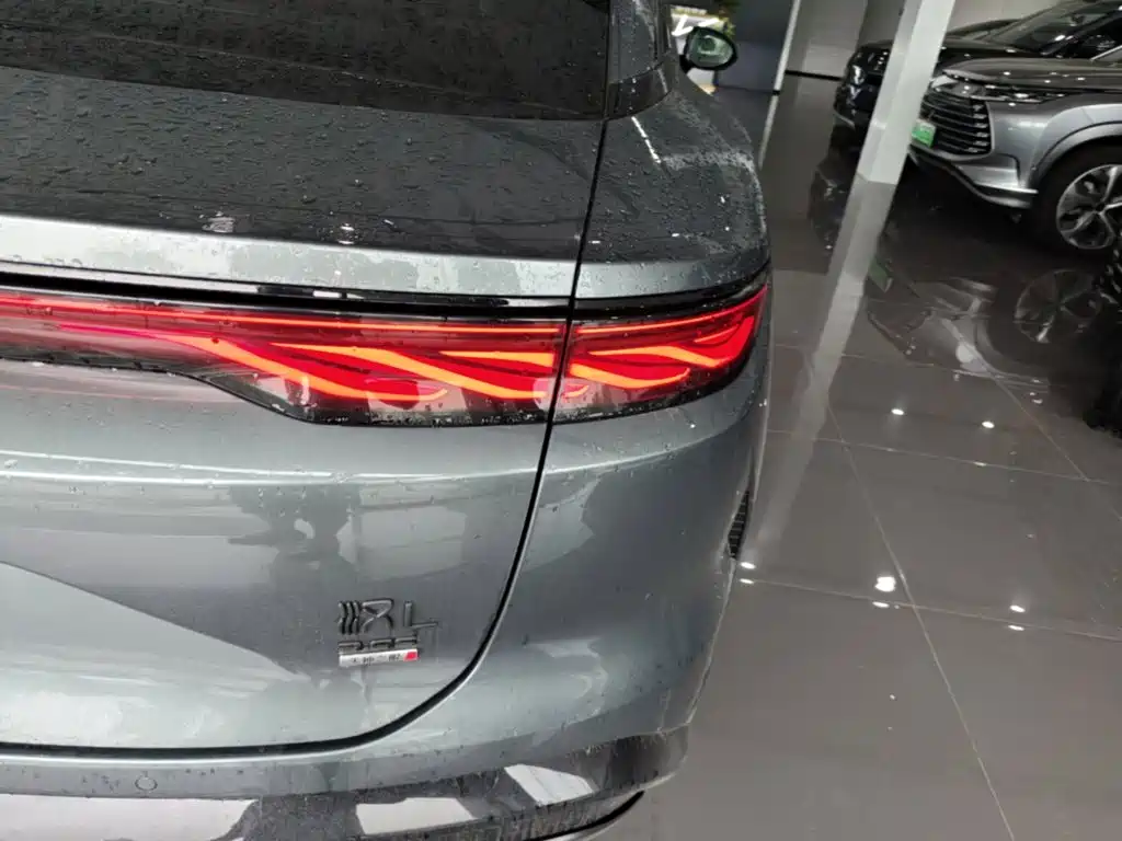 BYD Han L — миниатюра 8