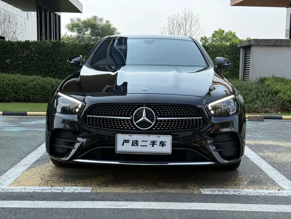 Mercedes-Benz E-Class — миниатюра 2