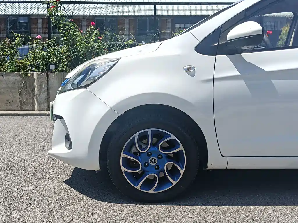 Changan EV — миниатюра 4