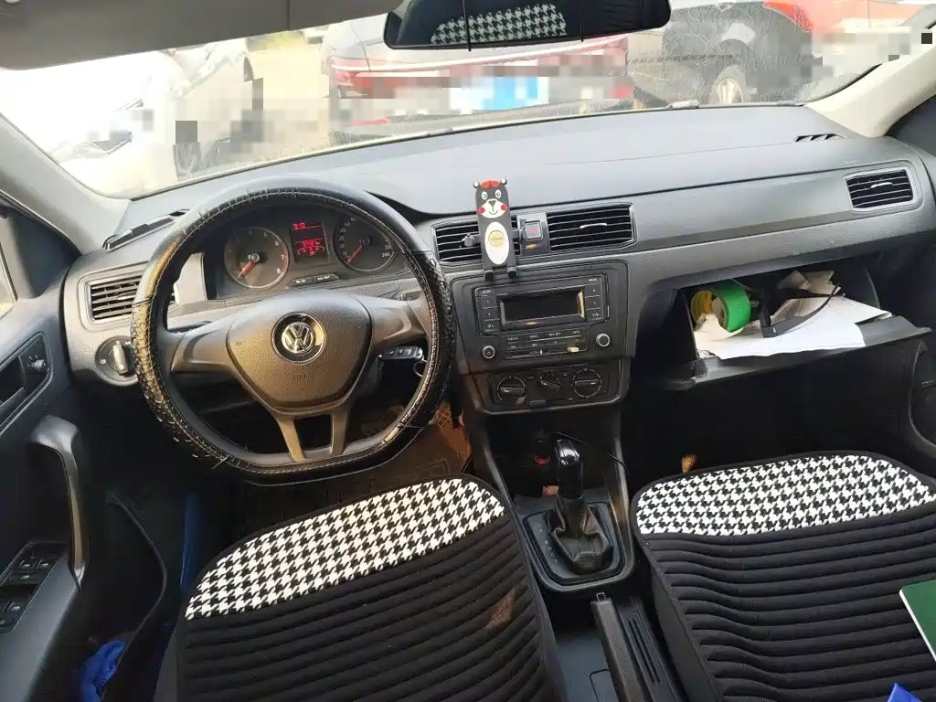 Volkswagen Santana — миниатюра 10