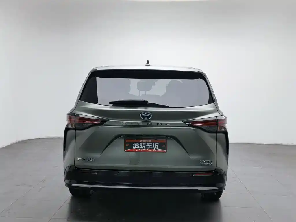 Toyota Sienna — миниатюра 4