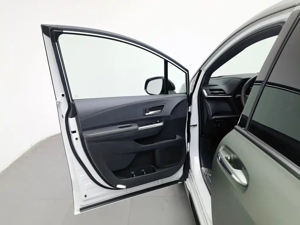 Toyota Sienna — миниатюра 8