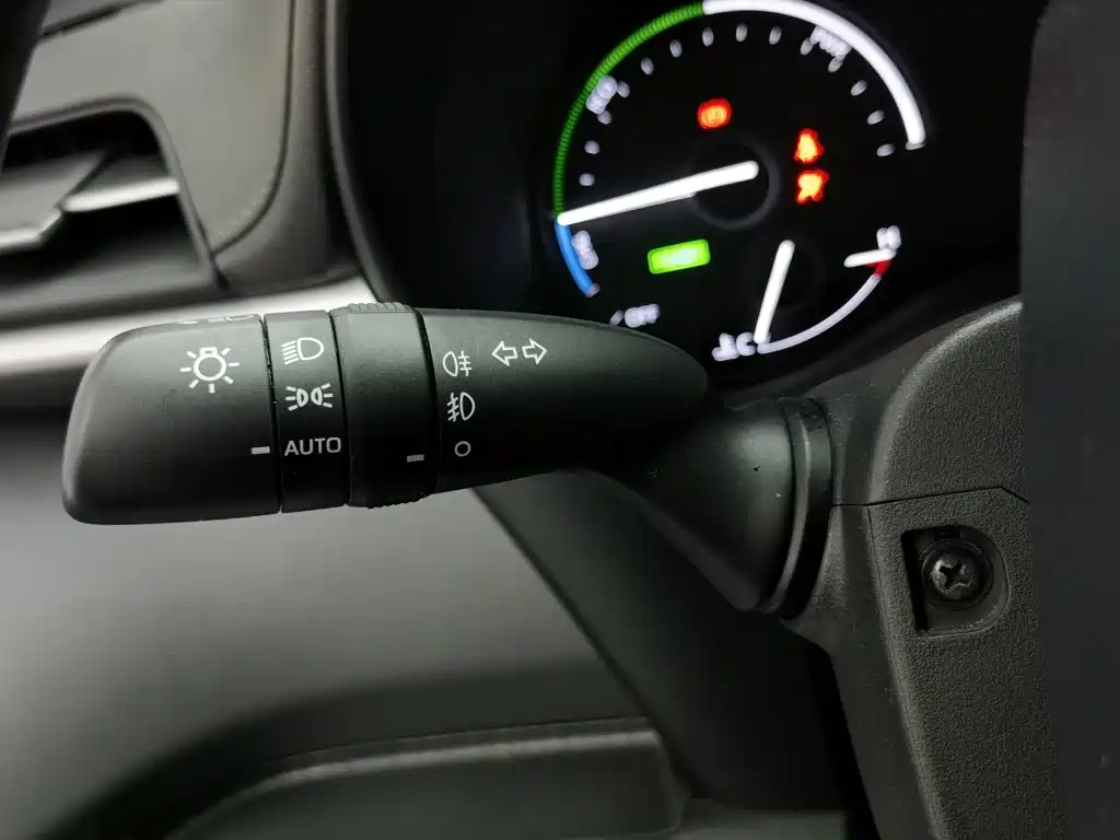 Toyota Sienna — миниатюра 21