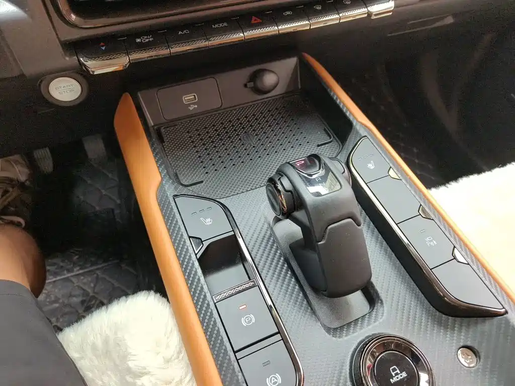 Haval Menglong New Energy — миниатюра 10