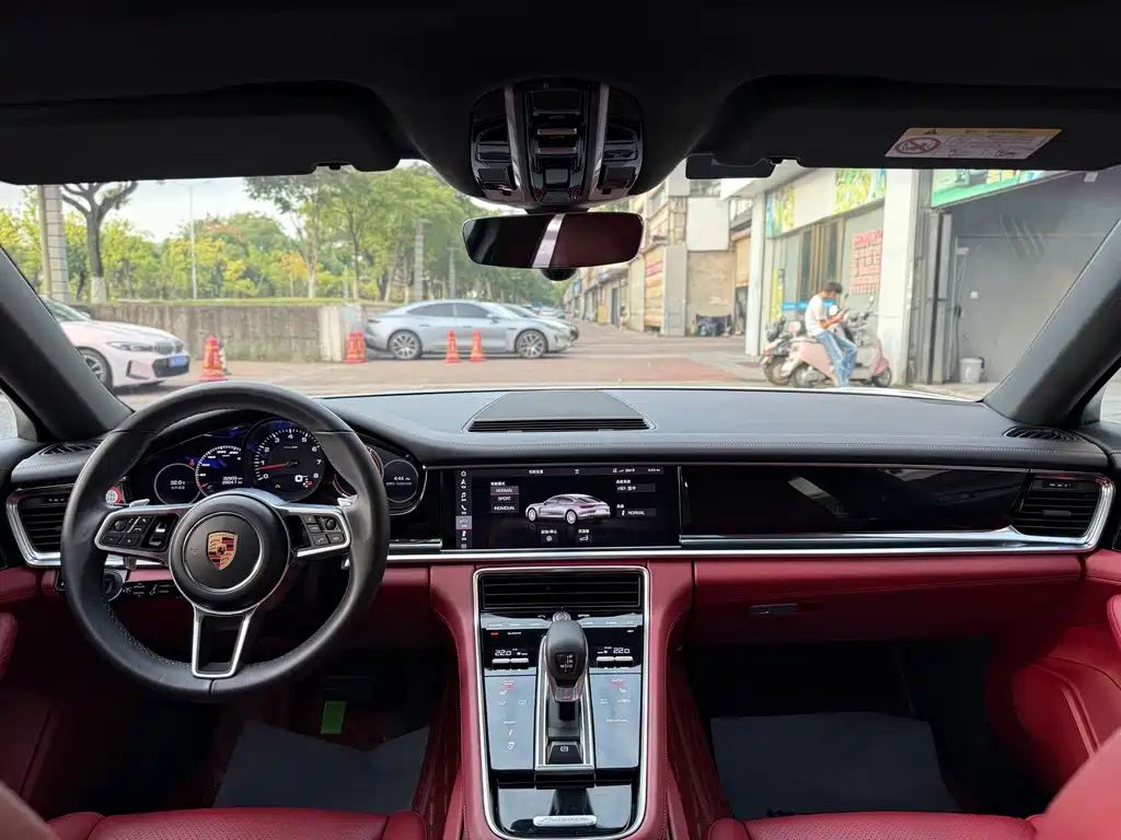 Porsche Panamera — миниатюра 12
