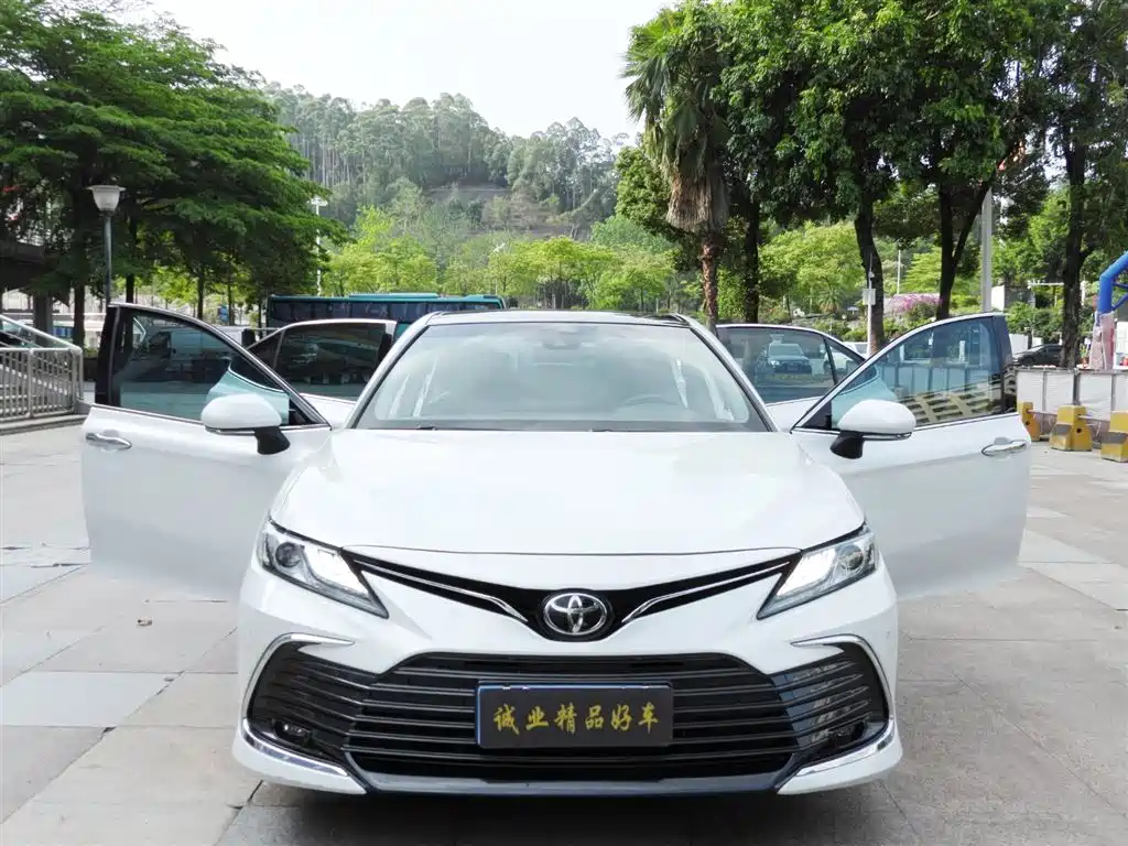 Toyota Camry 2023 2.5G Luxury