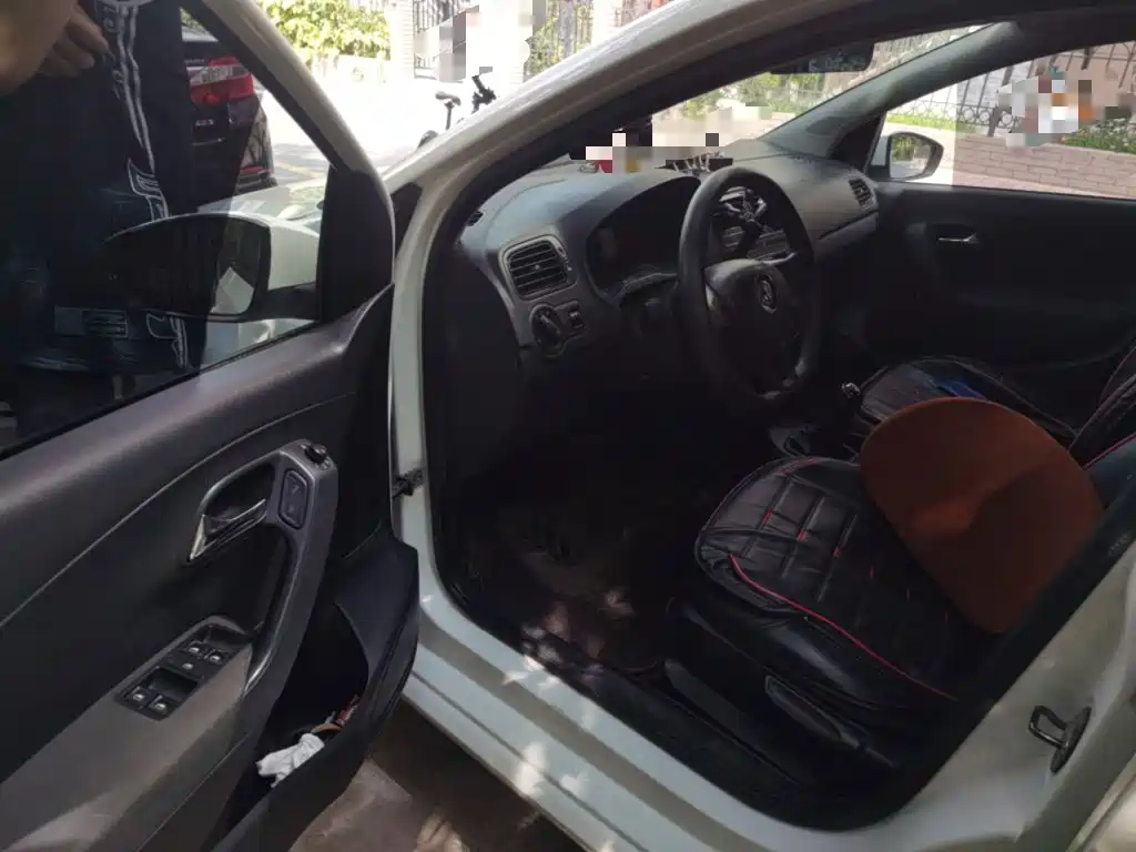 Volkswagen Polo — миниатюра 12