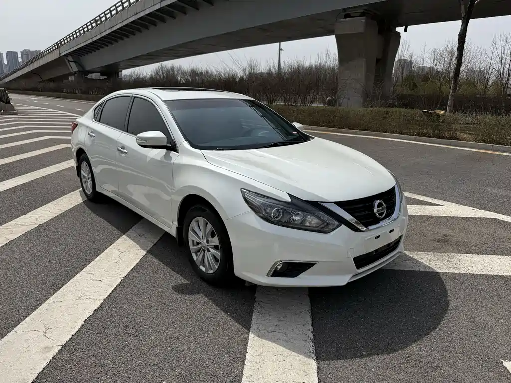 NISSAN TEANA