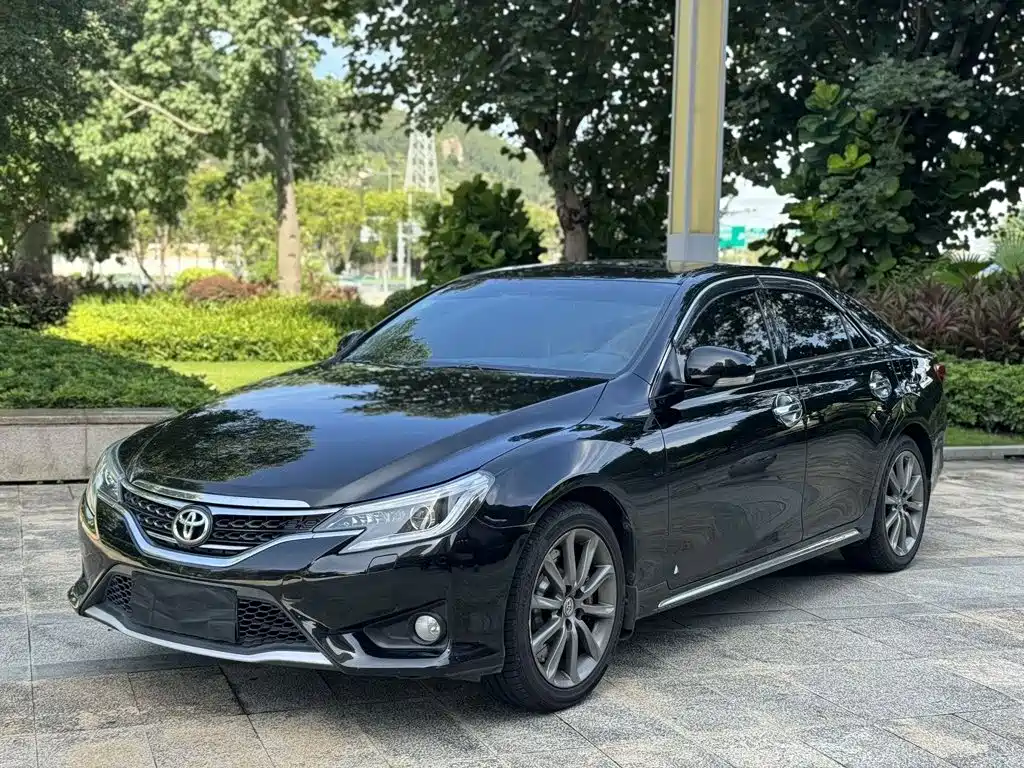 Toyota Reiz