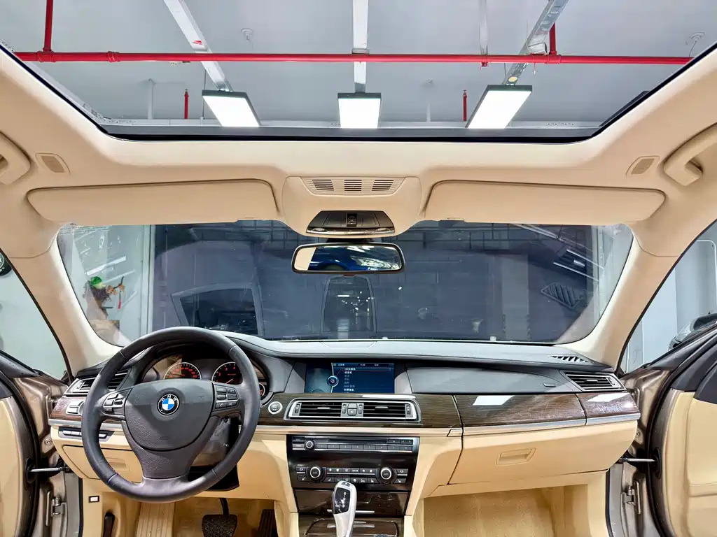 BMW 7 Series 7 2010 4.4T