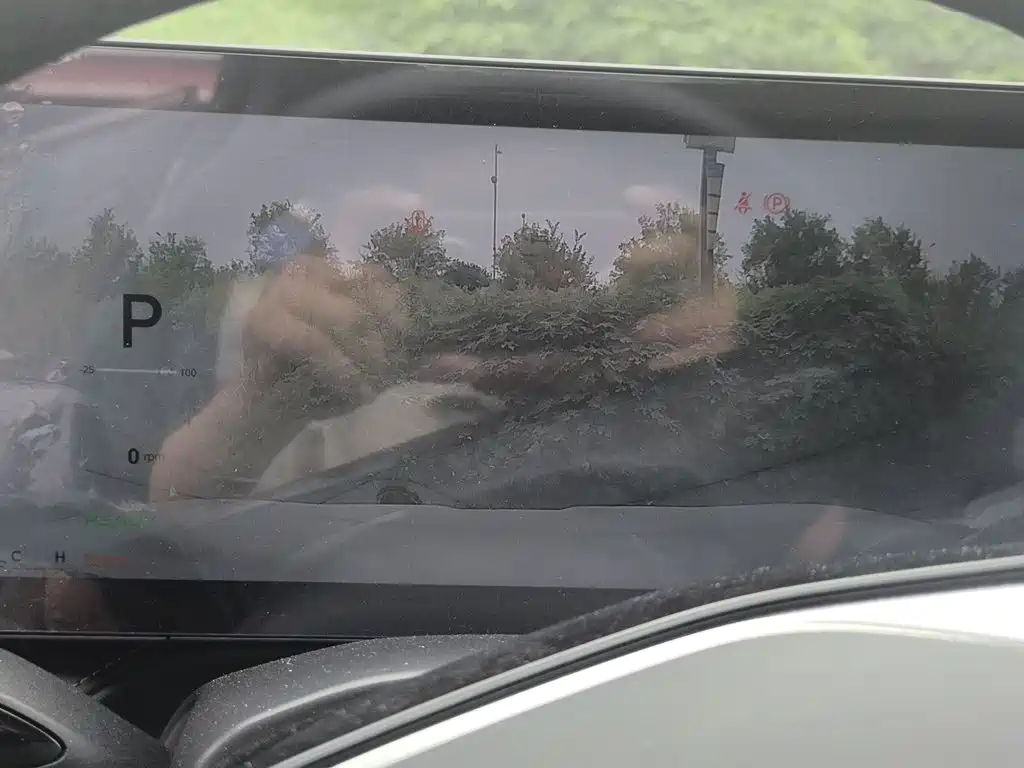 Roewe RX5 New Energy — миниатюра 12