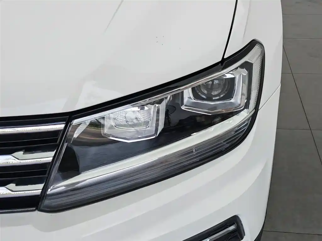 Volkswagen Tiguan L L 2018 280TSI AT Comfort