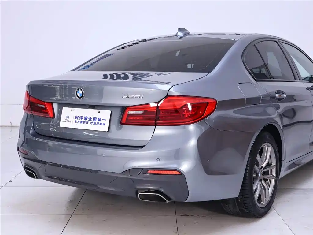 BMW 5 SERIES