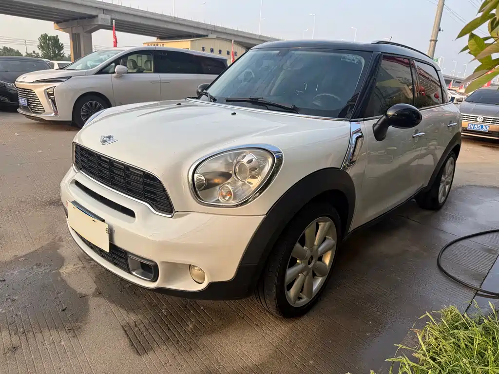 Mini Mini Countryman 2011