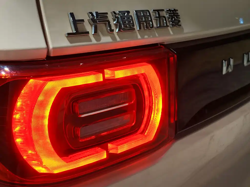 Wuling MINIEV — миниатюра 11