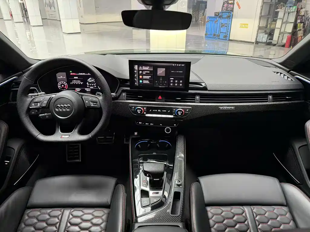 Audi RS 4 — миниатюра 7