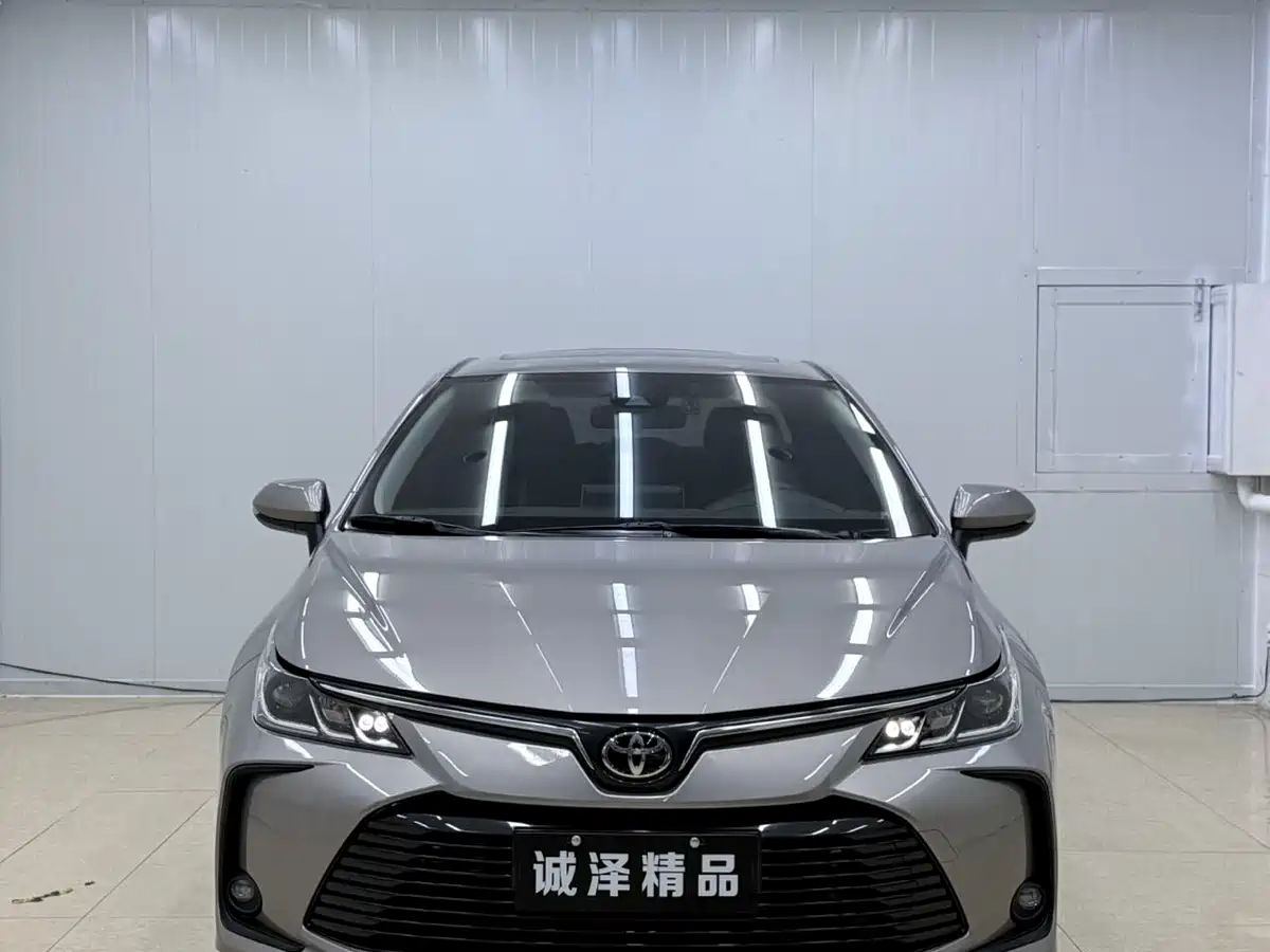 Toyota Corolla id 4589493 из Китая 7