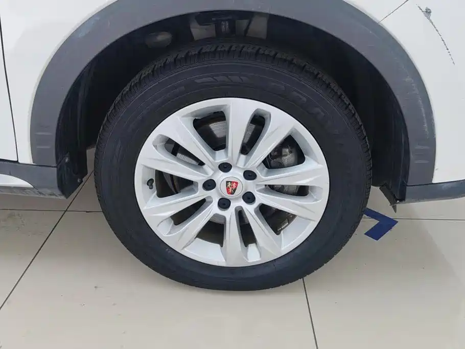 Roewe RX5 — миниатюра 6