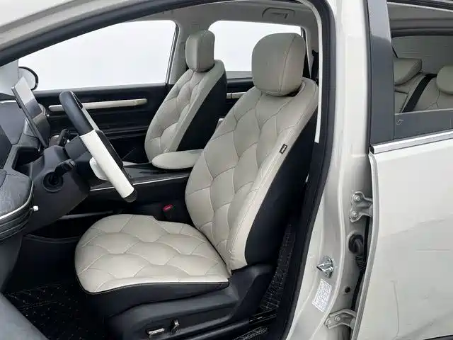 Baojun Yunduo — миниатюра 21
