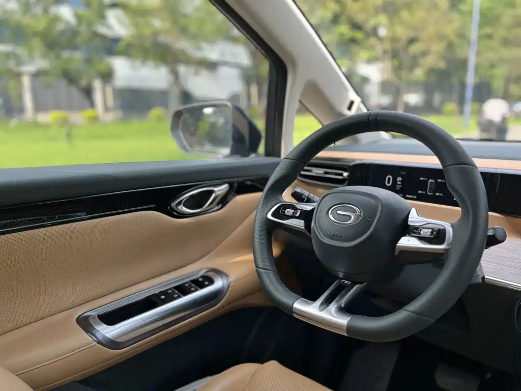 GAC Motor Trumpchi E8 PHEV — миниатюра 11
