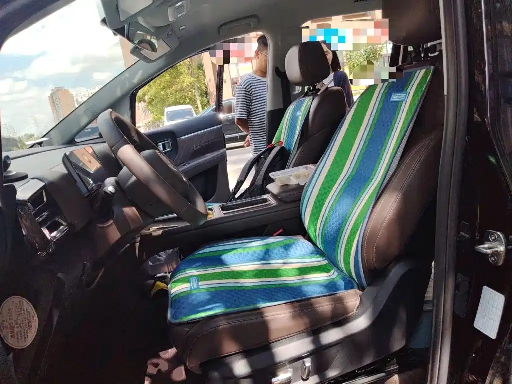 Wuling Xingguang 730 New Energy — миниатюра 11