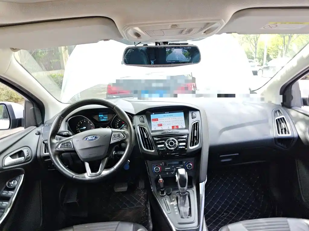 Ford Focus — миниатюра 5