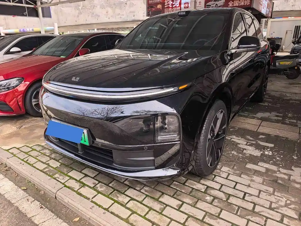 Li Auto Li L6 2025