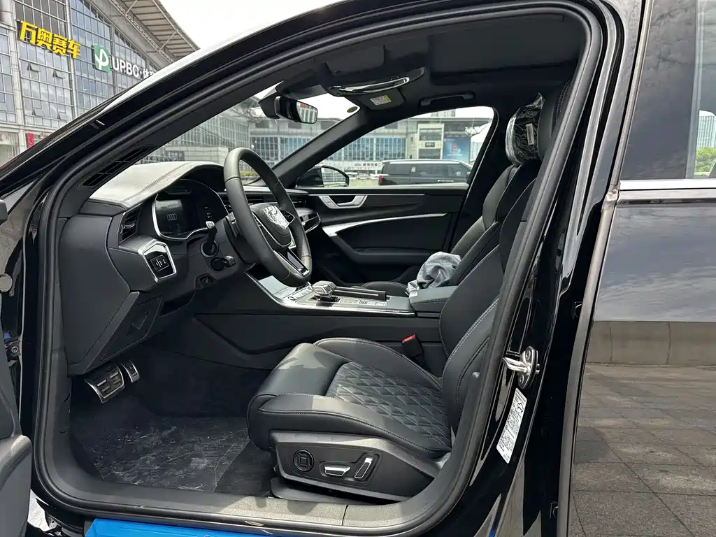 Audi A6L 2026 45 TFSI quattro