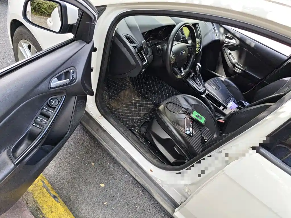 Ford Focus — миниатюра 12