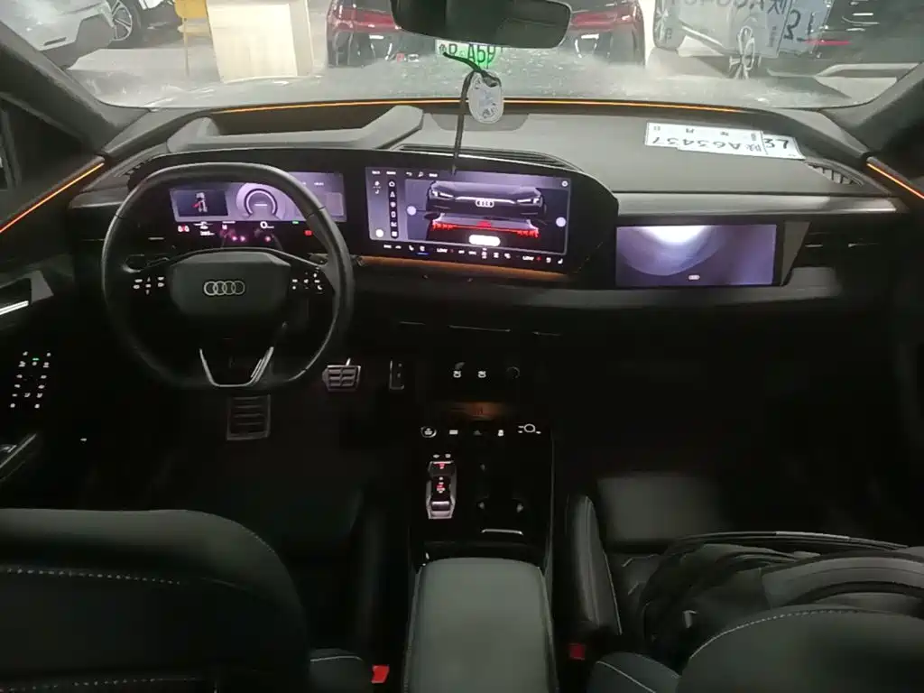 Audi Q6L e-tron