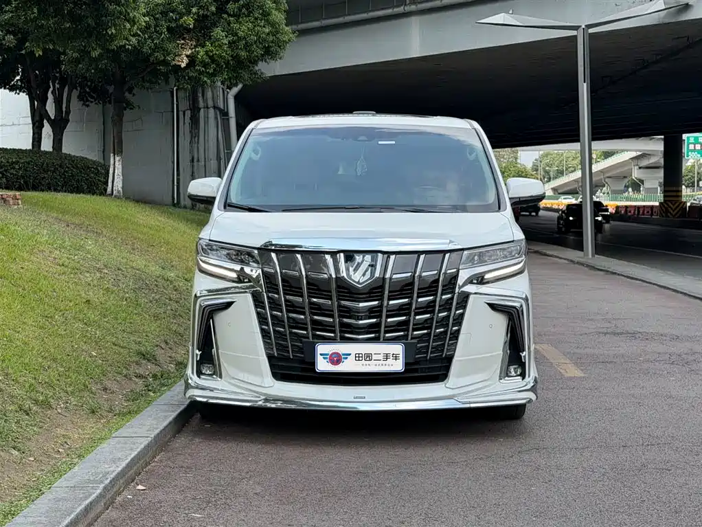 Toyota Alphard 2020 2.5L Luxury