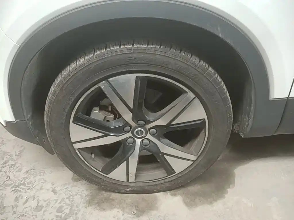 Volvo XC40 NEV — миниатюра 23
