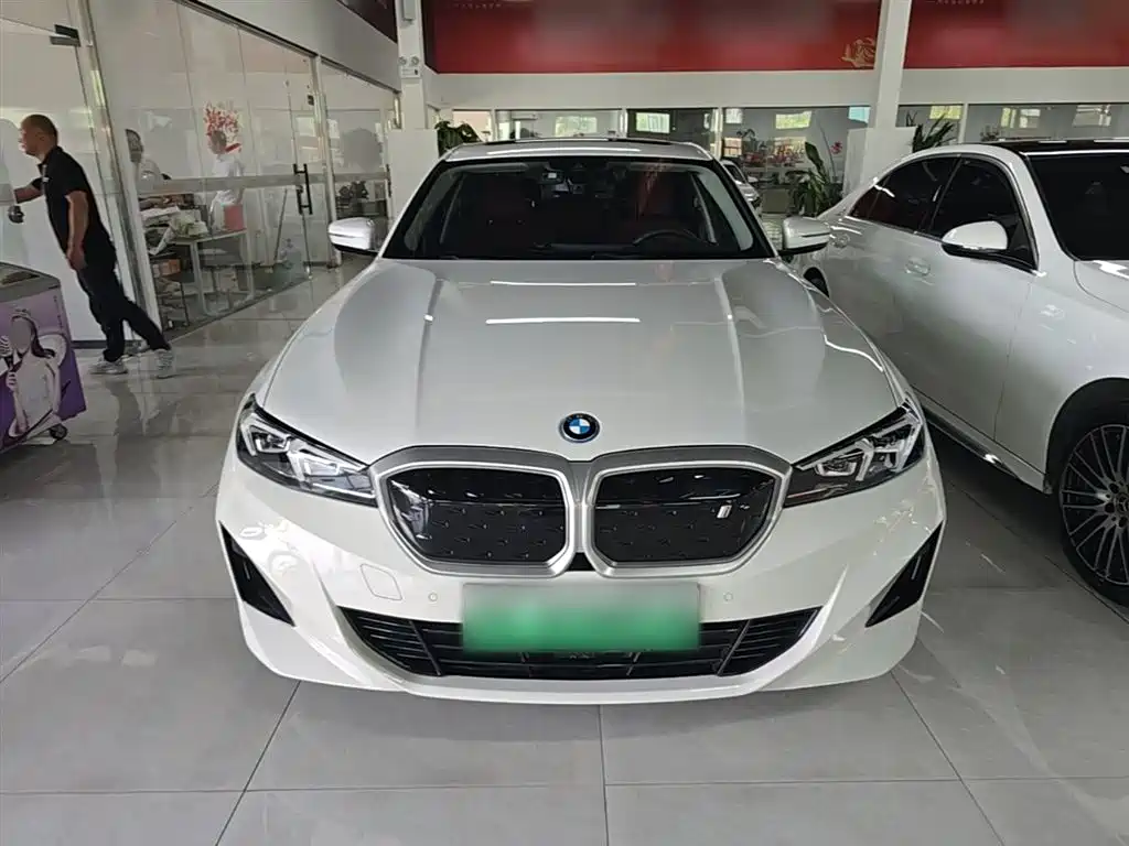 BMW i3 2024 eDrive 35 L