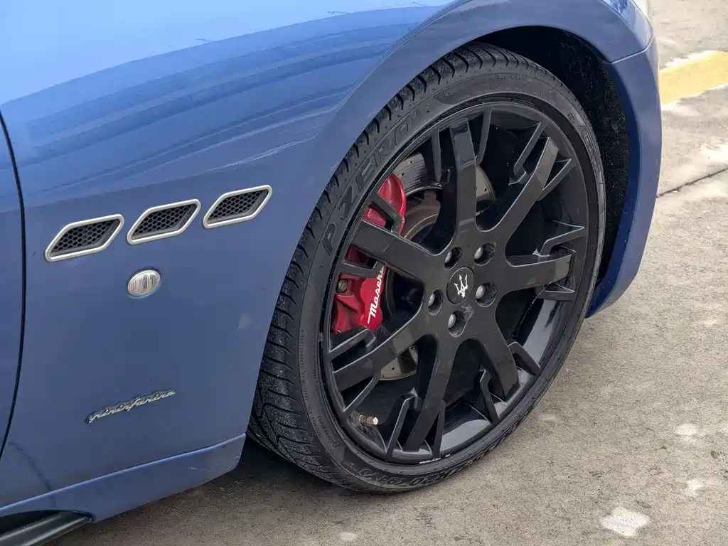 Maserati GranCabrio — миниатюра 13