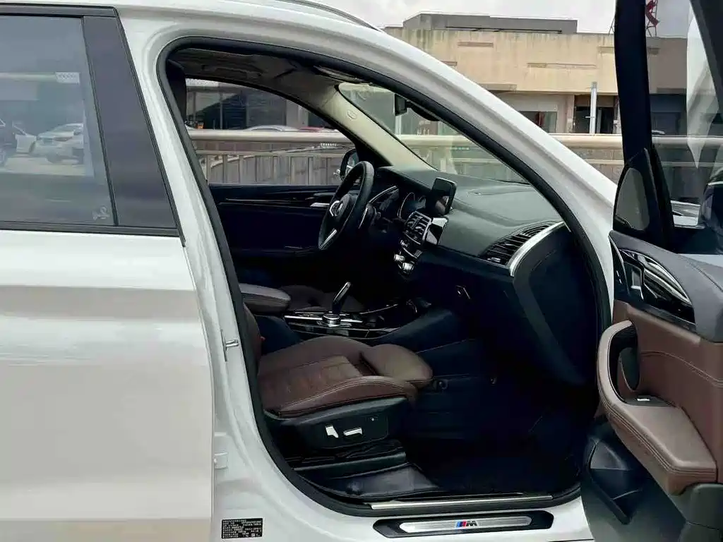 BMW X3 — миниатюра 7