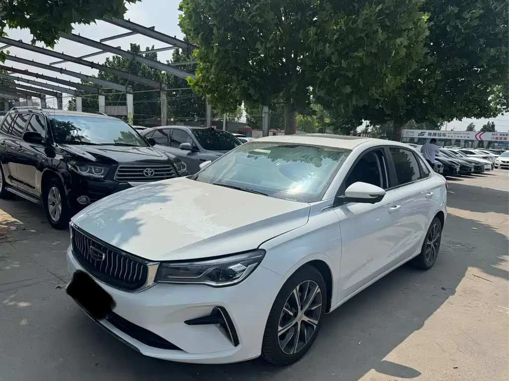 Geely Emgrand 2024