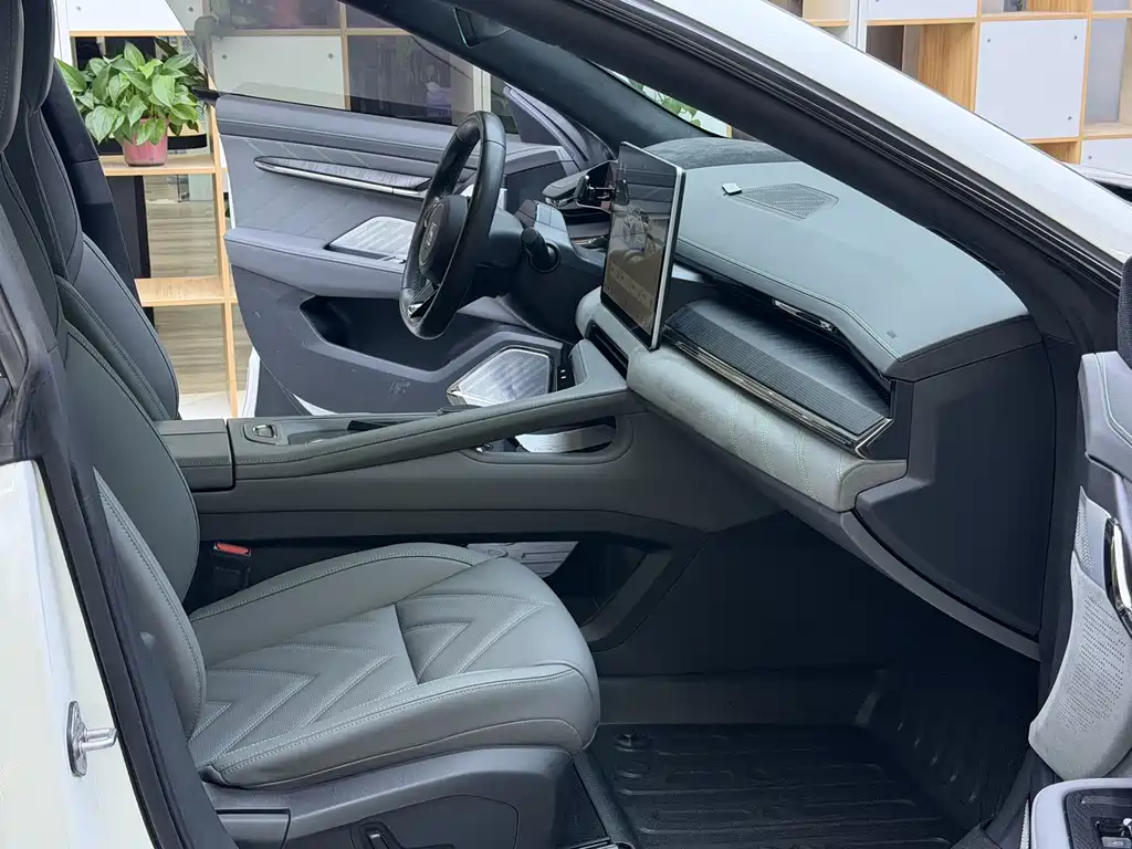 ZEEKR EXTREME KRYPTON 001