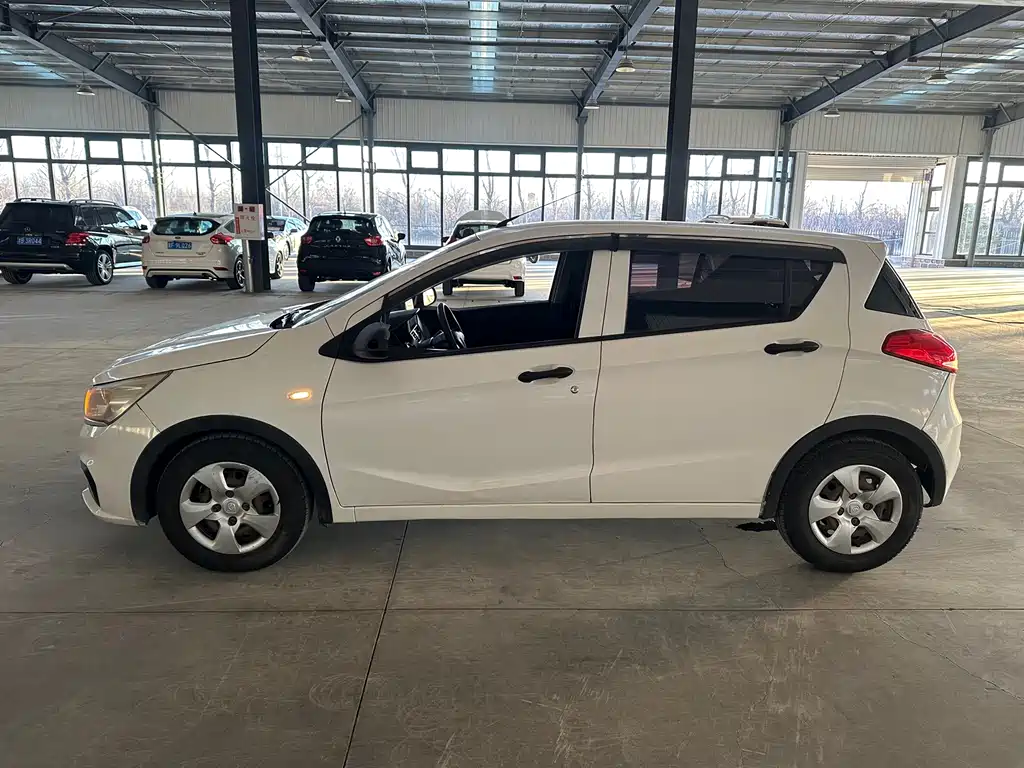 Baojun 310 2016 1.2L MT