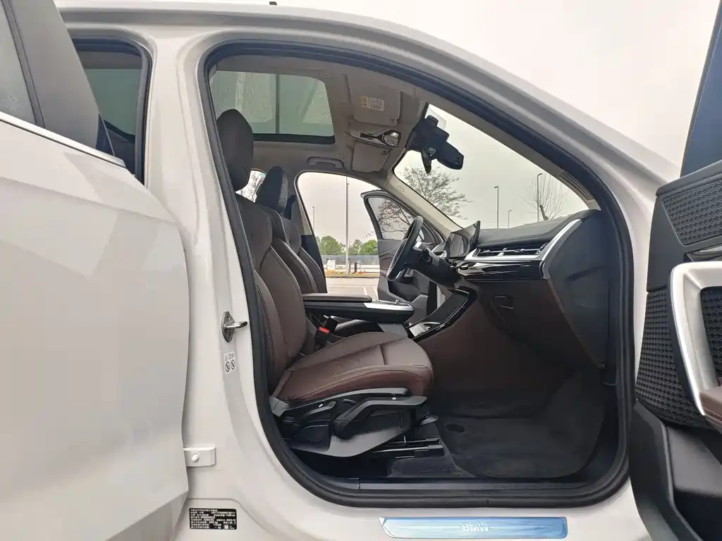 BMW X1 — миниатюра 11