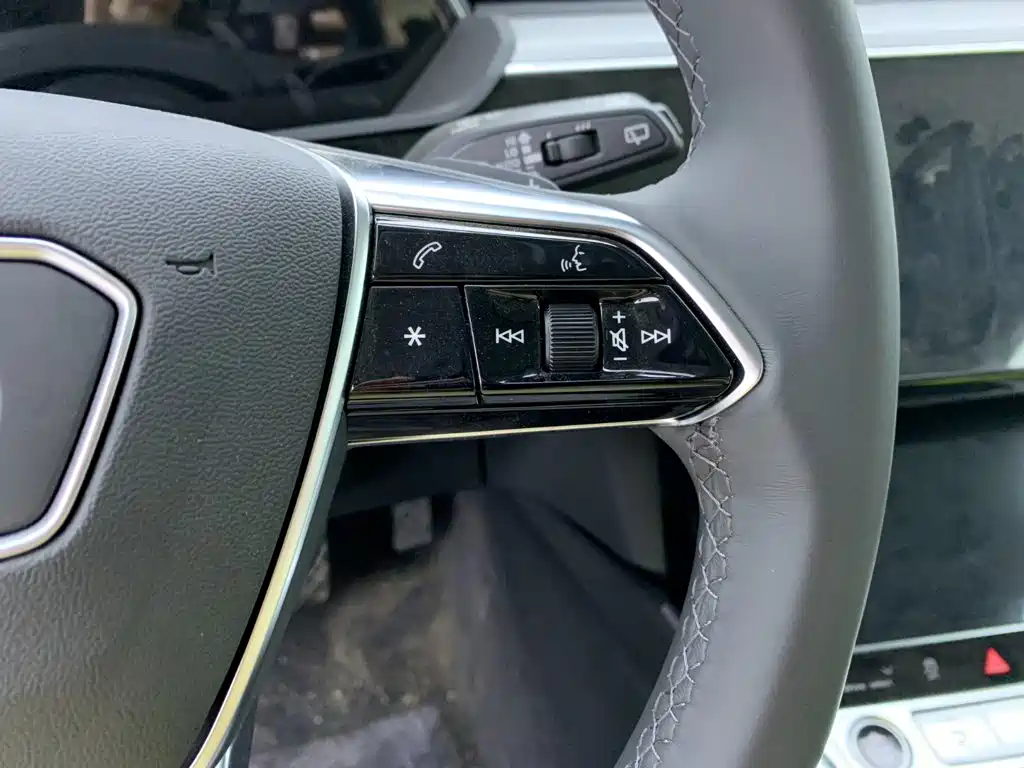 Audi e-tron — миниатюра 21