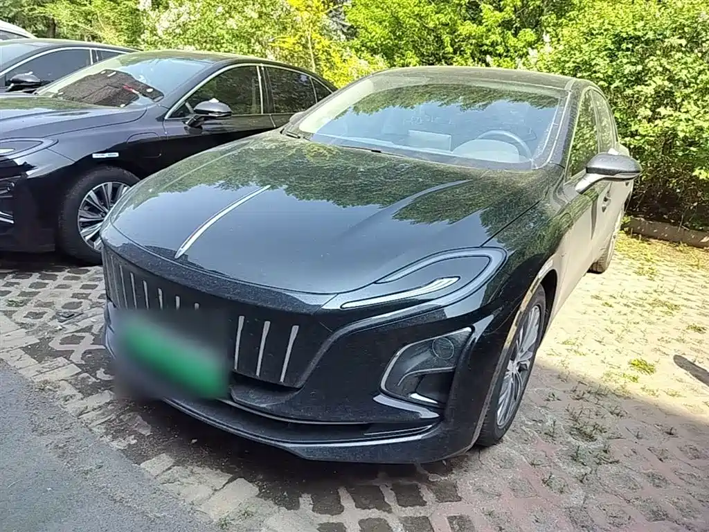 Hongqi Hongqi E-QM5 2024