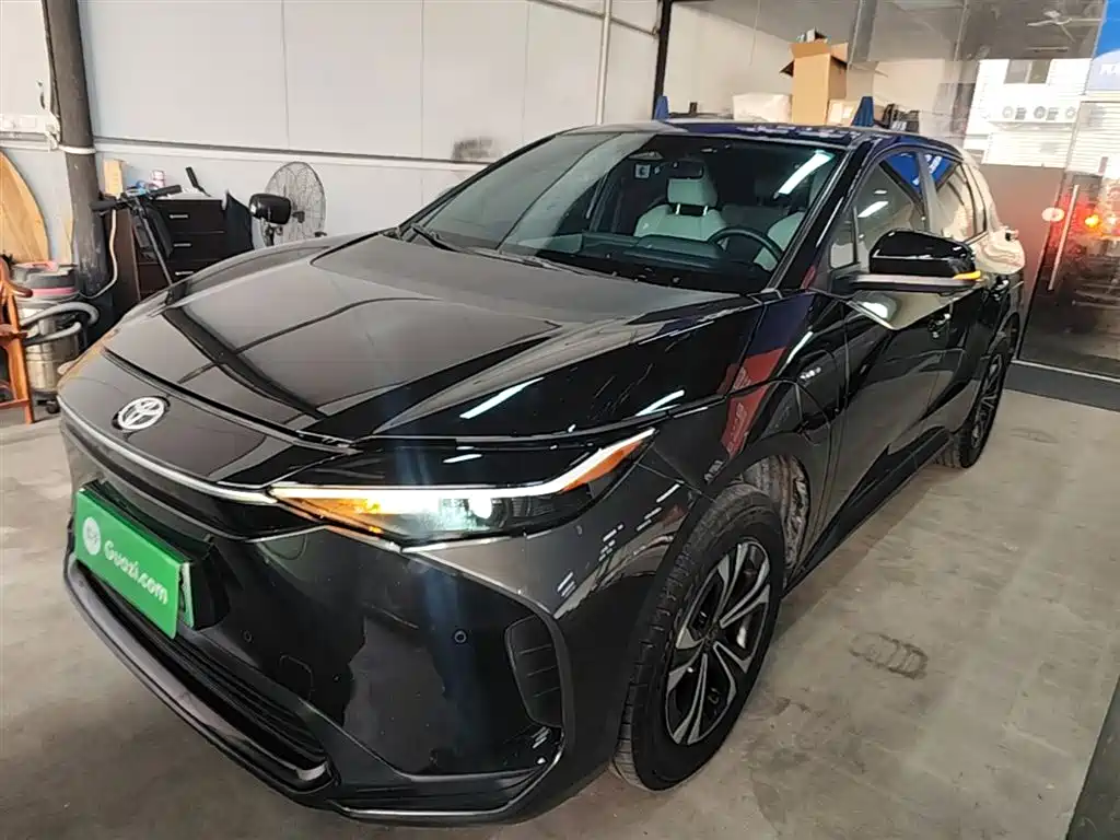 Toyota 铂智4X 2024