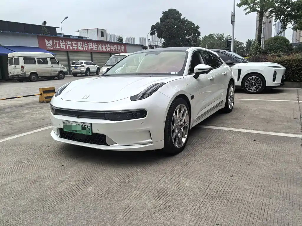 Zeekr 001 2023