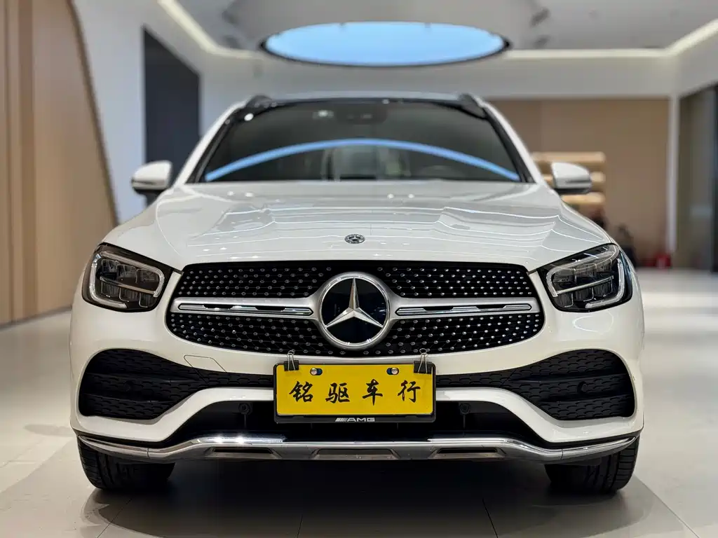 MERCEDES-BENZ GLC