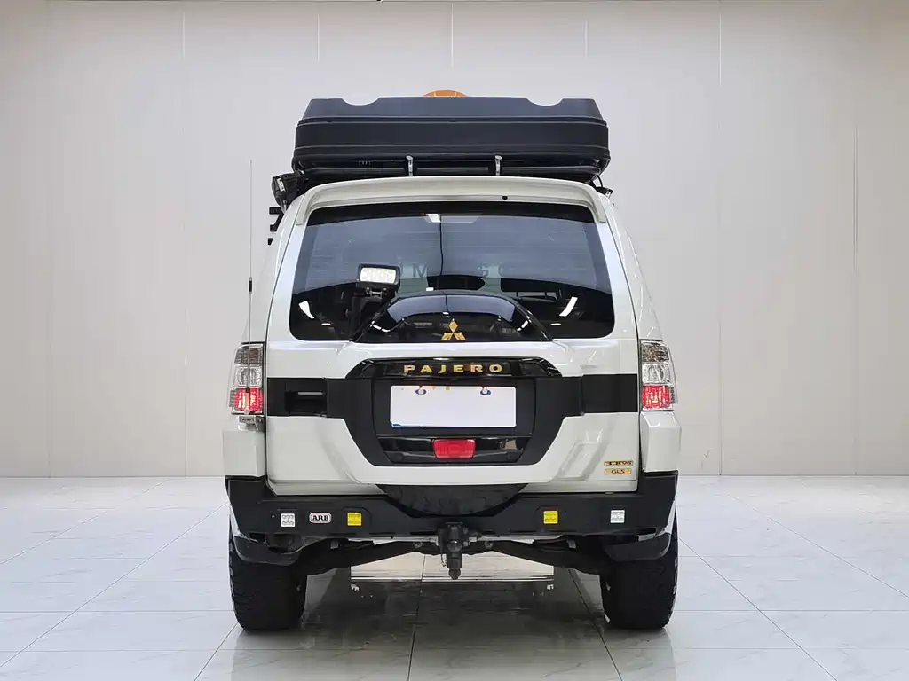 Mitsubishi V97 2019 3.8L