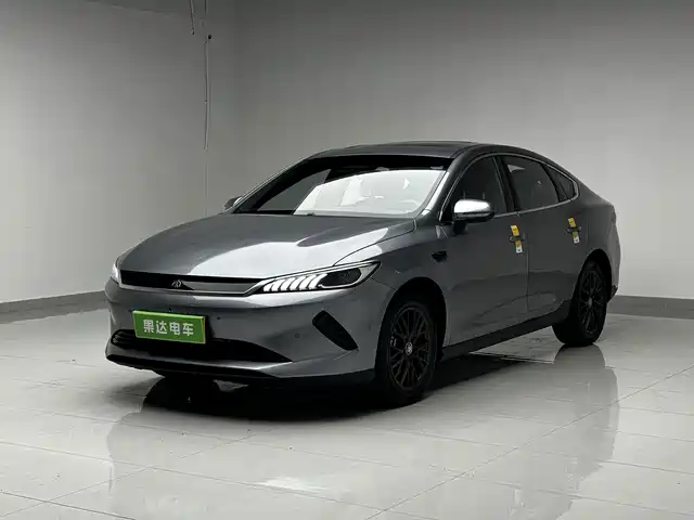 2025 BYD Qin