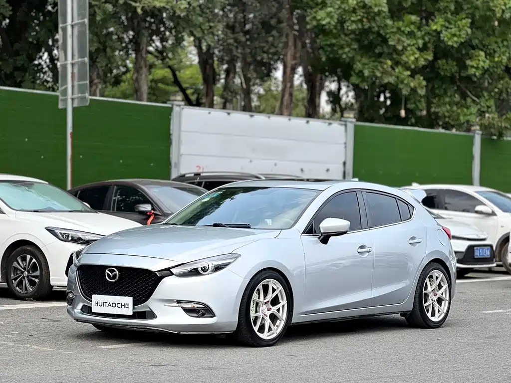 Mazda 3 Axela 2018